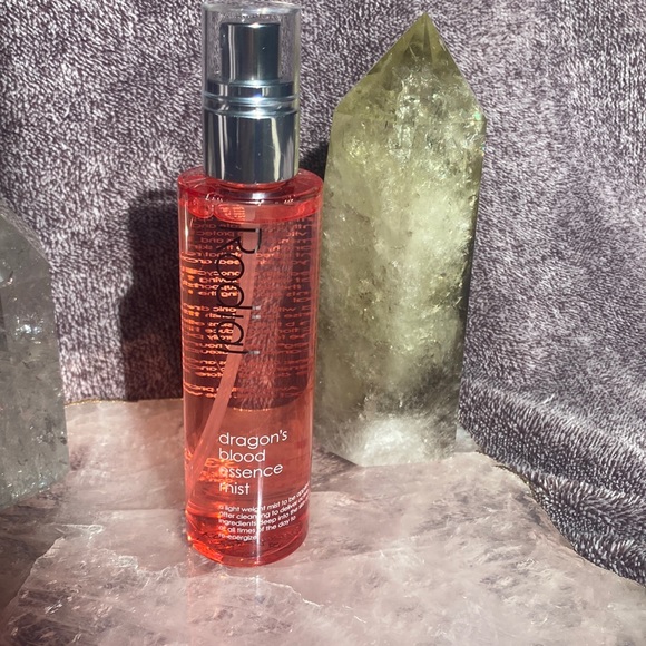 Rodial Dragon’s Blood Essence Mist - Picture 1 of 2